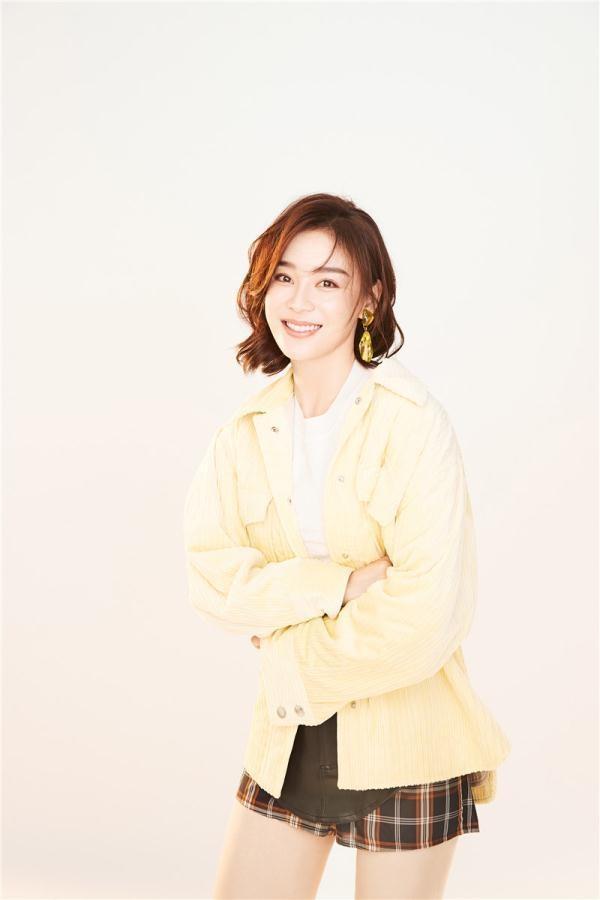 袁姍姍2019情人節寫真大片曝光 燦笑明媚靈動元氣