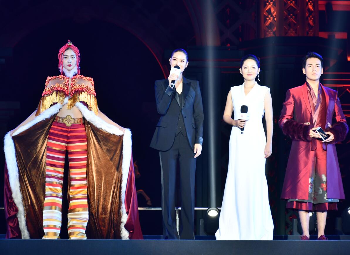 心系天下三星W2019尊崇發布 中國電信攜手三星電子風范之作