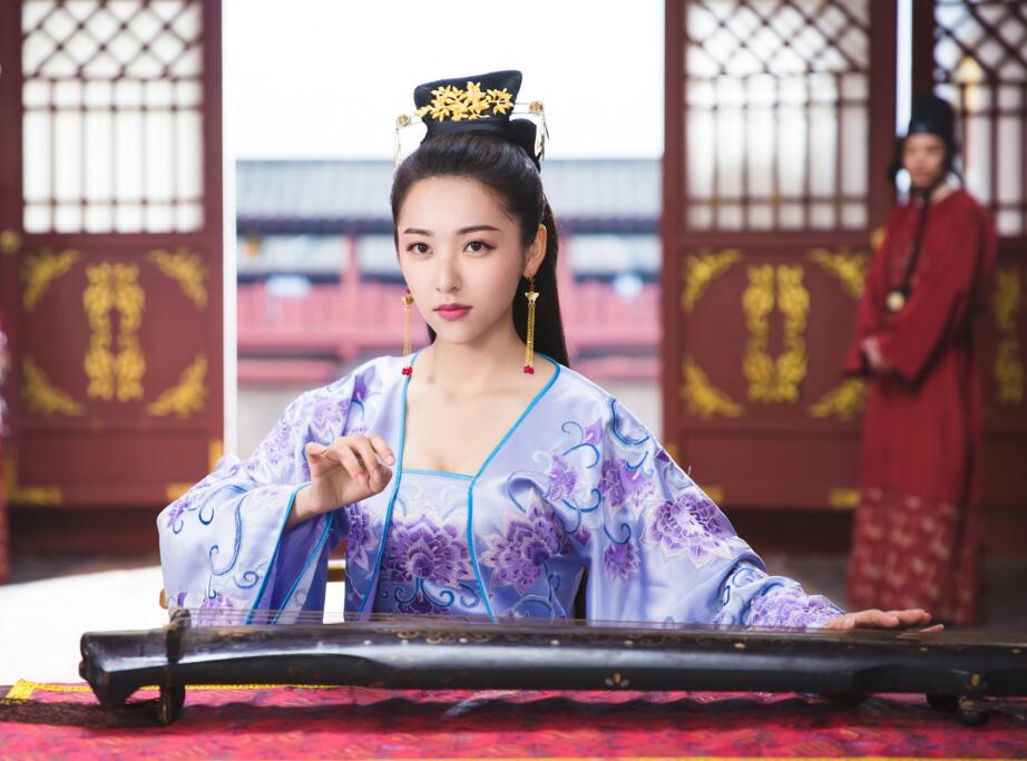 擁抱挑戰(zhàn)跨界當(dāng)演員，“刺客女友”陳昊藍(lán)國風(fēng)舞臺傳遞“古風(fēng)之美”