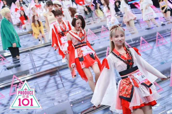 《創(chuàng)造101》總決賽落下帷幕 101個女孩全部回歸舞臺表演主題曲