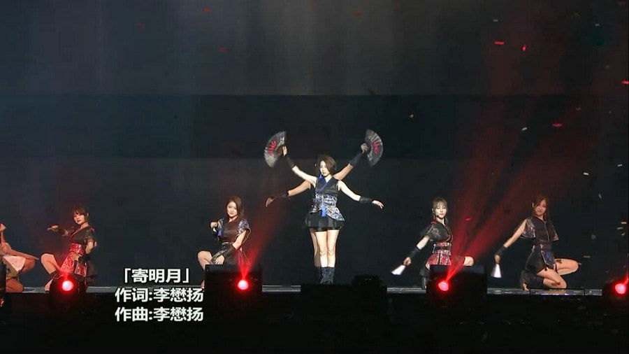 SING女團(tuán)出席BML2018 人氣作《寄明月》黑色刺客裝驚艷全場
