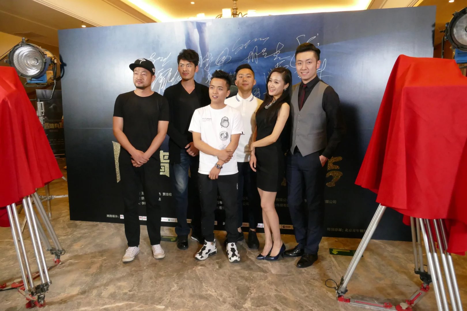 http://www.119127.cn/pics/default/download/010c018f7bbf835514b85f3d66e706ab.jpg