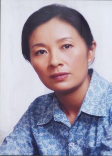 大山里的時尚女人