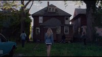 【神秘追隨】（它在身后） It Follows 預告片 2015