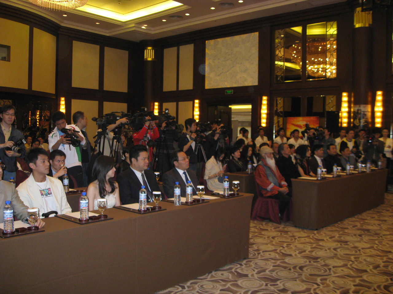 http://www.119127.cn/pics/default/download/1c1106eee74c2193204f1f02cc7fffeb.jpg