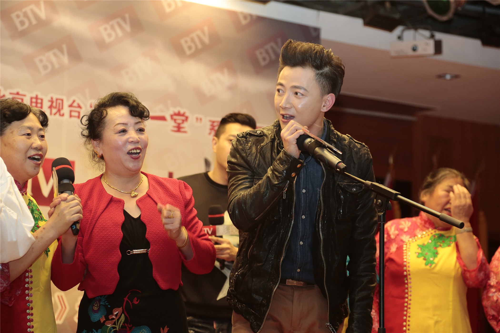 http://www.119127.cn/pics/default/download/2e871a077760e68964e4ad0048744bf8.jpg