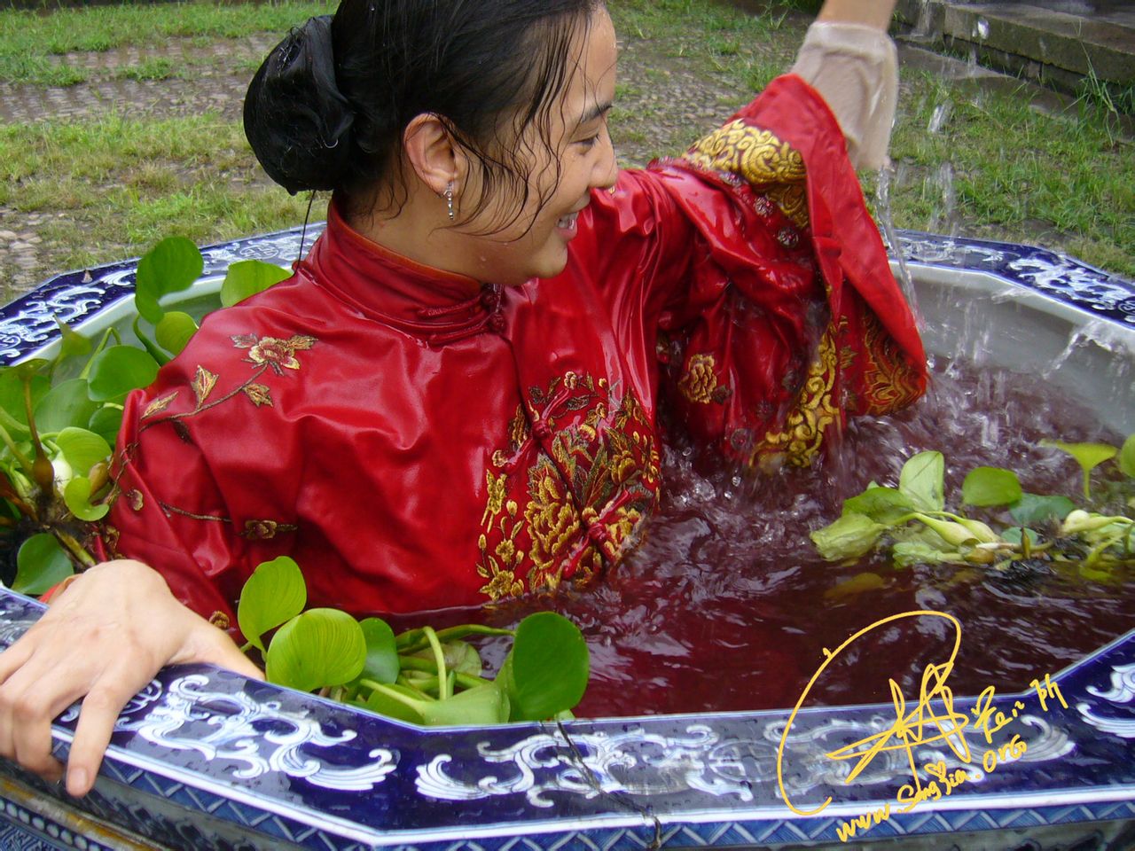 http://www.119127.cn/pics/default/download/33ded2b3292e4bf553925c25131fb18d.jpg