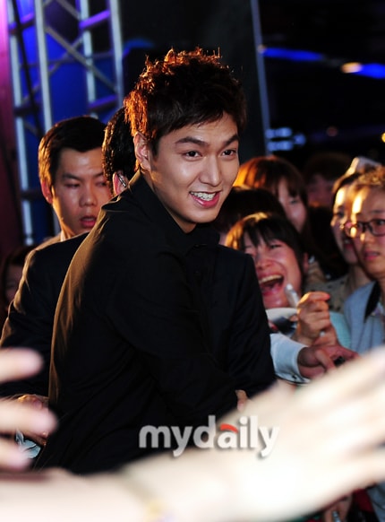 http://www.119127.cn/pics/default/download/34910a80459e5320c72e47fcf7dc39e9.jpg