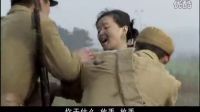 兩偽軍糟蹋少女 被路過新四軍狙擊手碰上了，救還是不救？