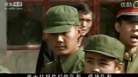 新兵送行車站兩個(gè)黑社會(huì)欺負(fù)新兵父親，看兵哥哥如何弄他們