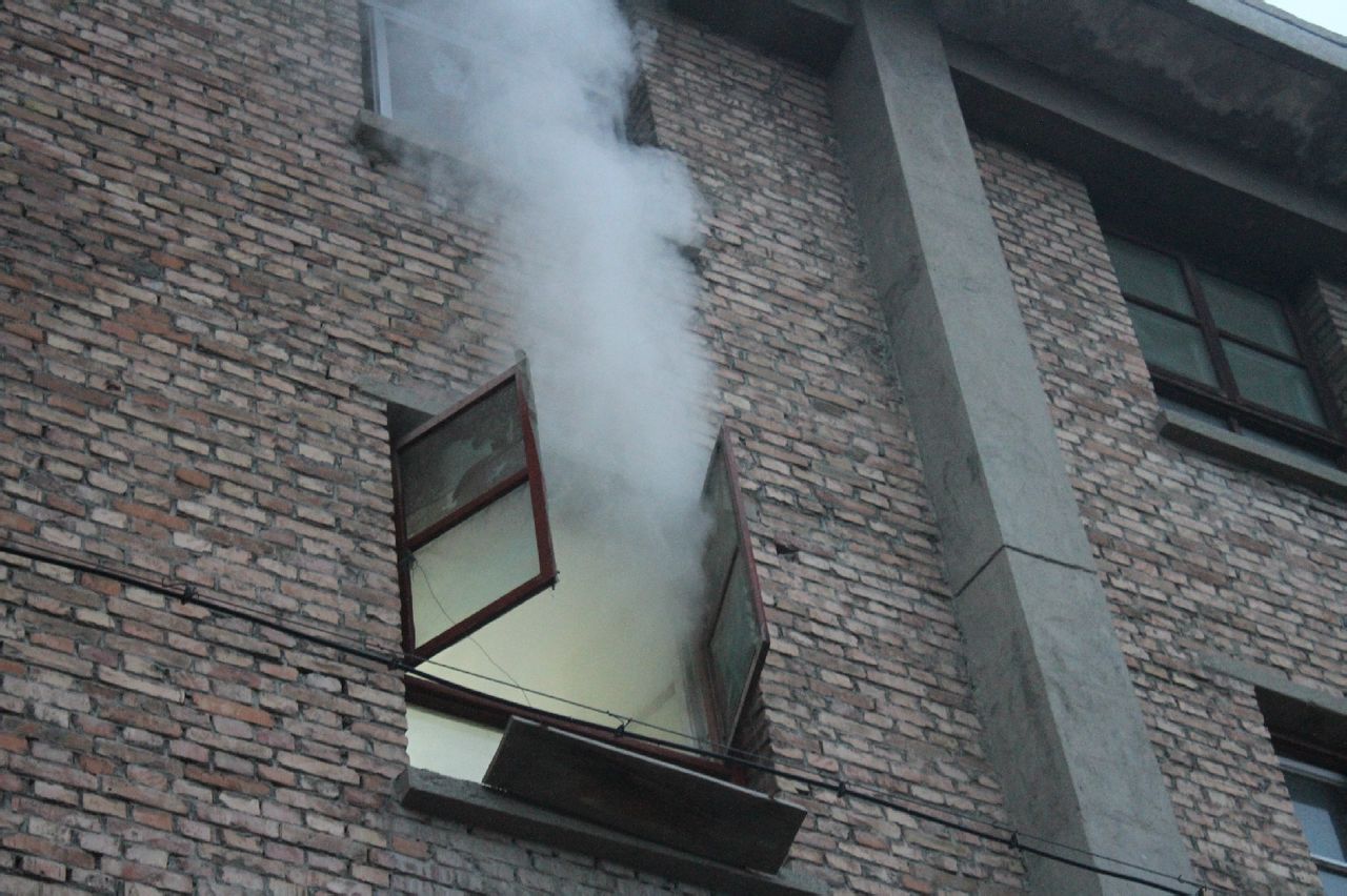 http://www.119127.cn/pics/default/download/3dada242d77bdfa7d412bd5f42c10d72.jpg