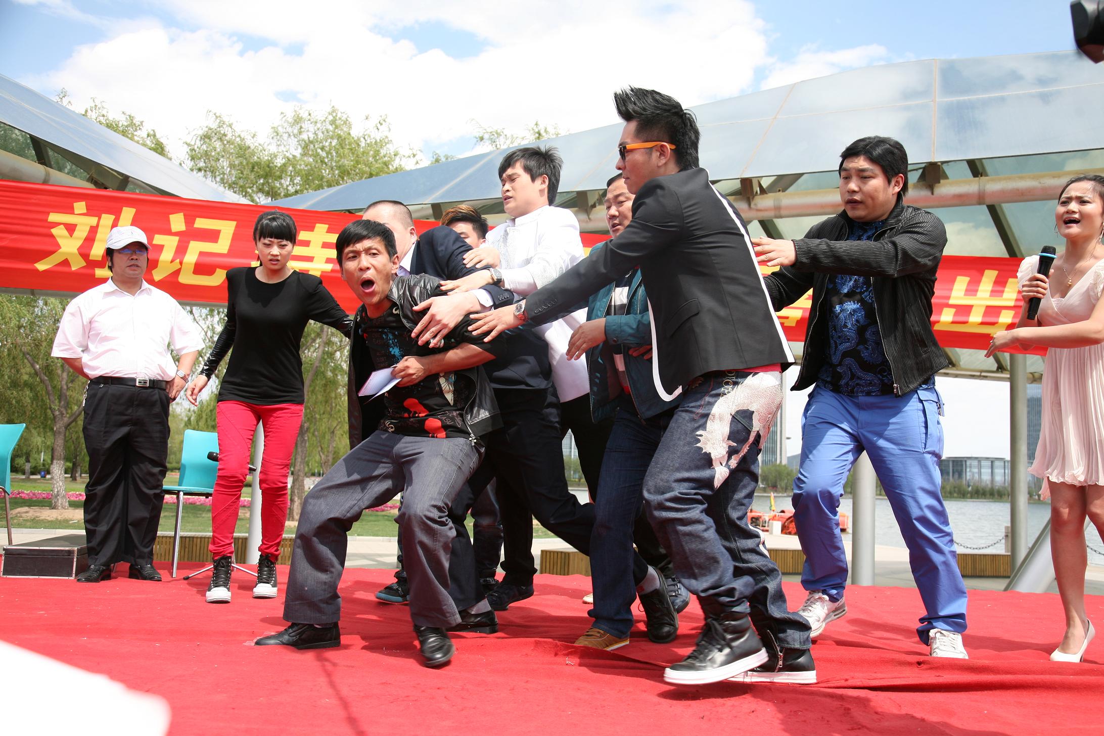 http://www.119127.cn/pics/default/download/5d650f174d60d8b373ba984d40d2610f.jpg