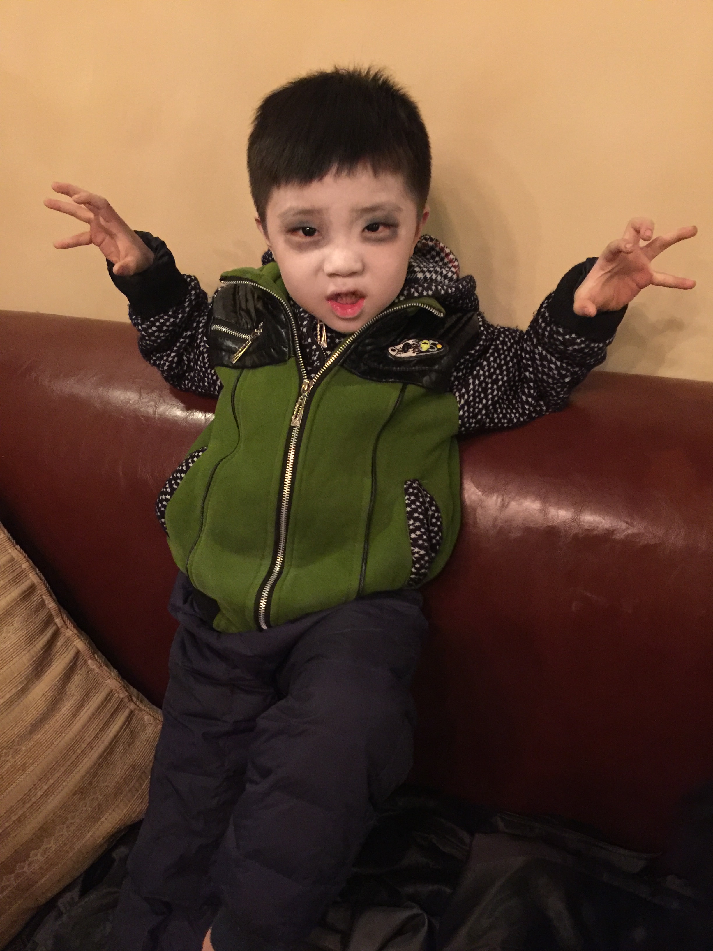 http://www.119127.cn/pics/default/download/64e79b5f9d27596a7c962e0a991b6373.jpg