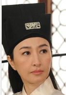 關(guān)詠荷