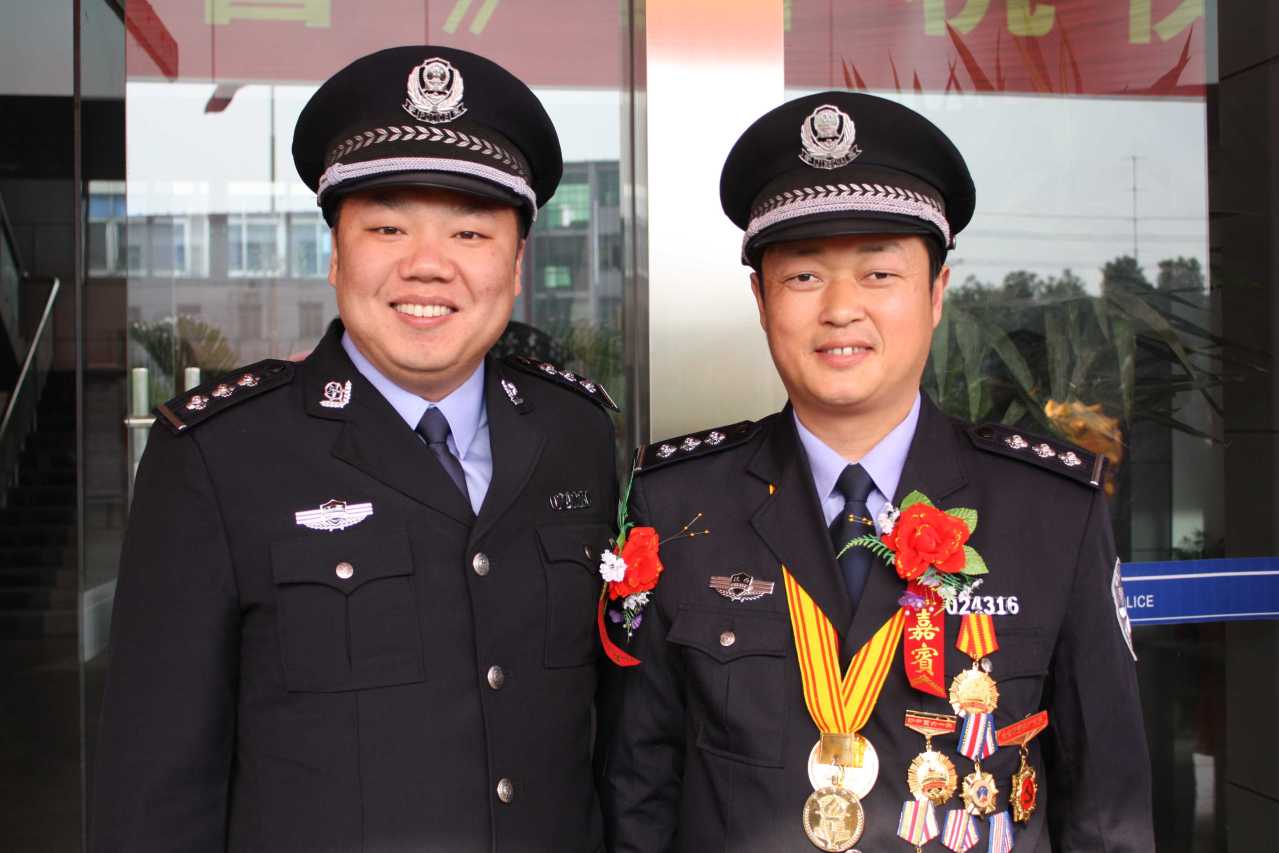 http://www.119127.cn/pics/default/download/a9b637e438e2735e50ee0181c571dd8e.jpg