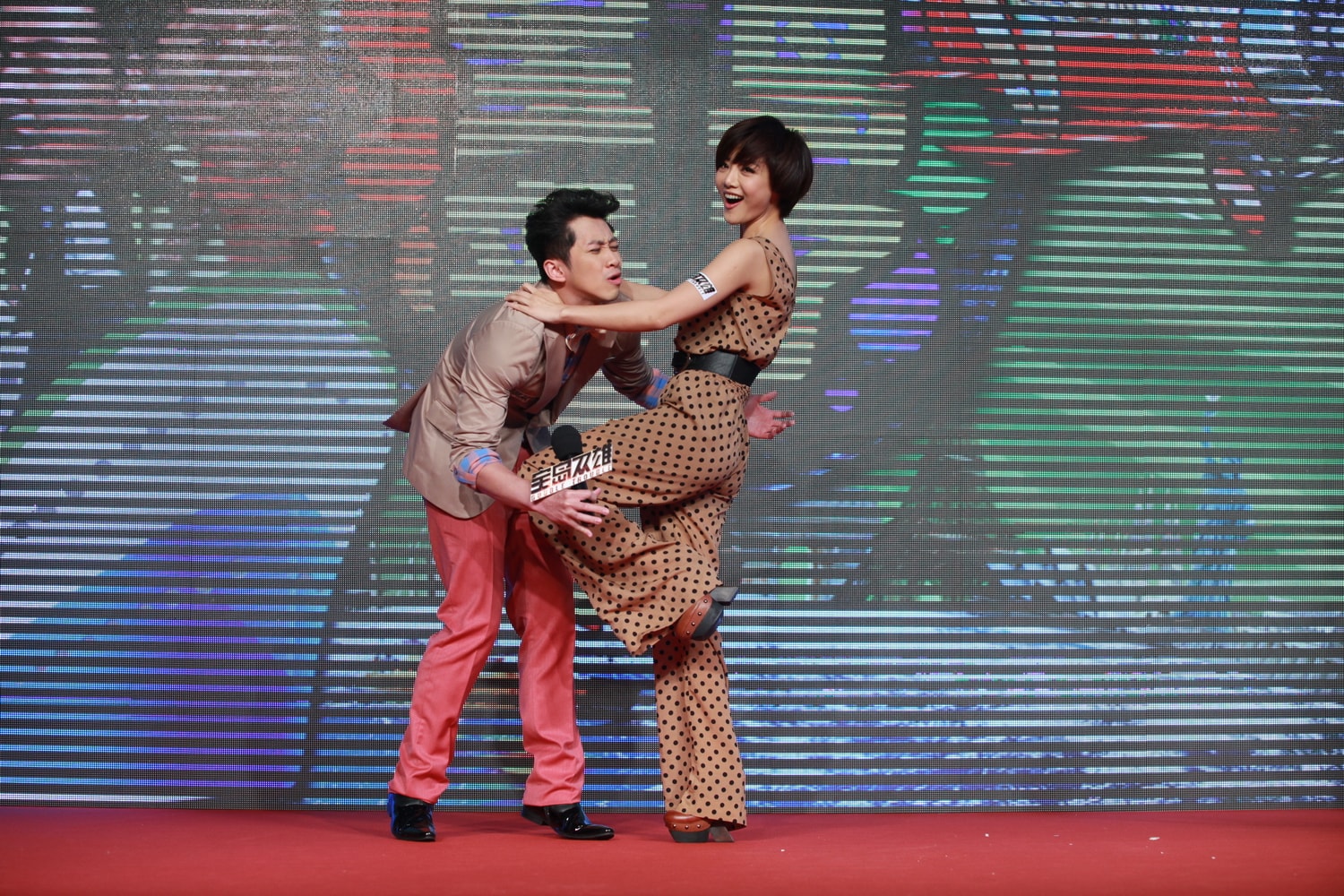 http://www.119127.cn/pics/default/download/ac5d9898626a7d9528a3687486c2b3e7.jpg