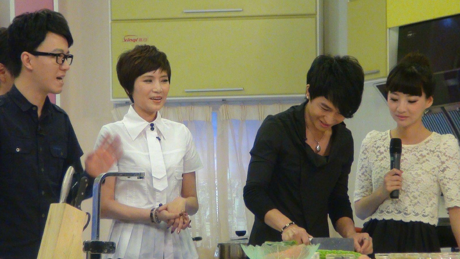 http://www.119127.cn/pics/default/download/b2a7bf148e6b5a8ca21bcf7f099f73b7.jpg