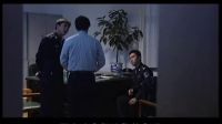 公安局長微服私訪，碰見民警違規執法，被民警當成老百姓趕走