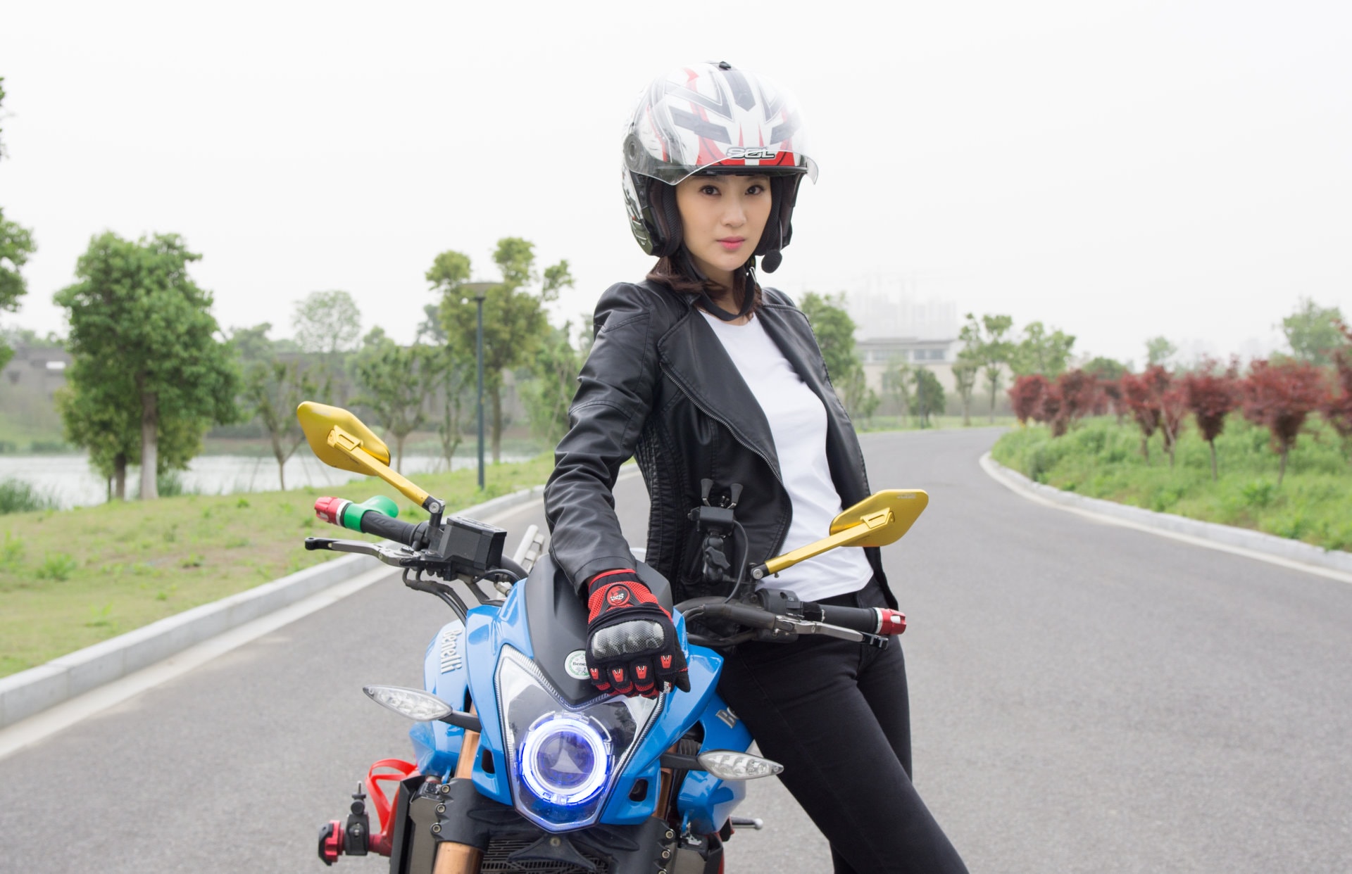 http://www.119127.cn/pics/default/download/d453886d35f003ecbb894fa98255e33e.jpg