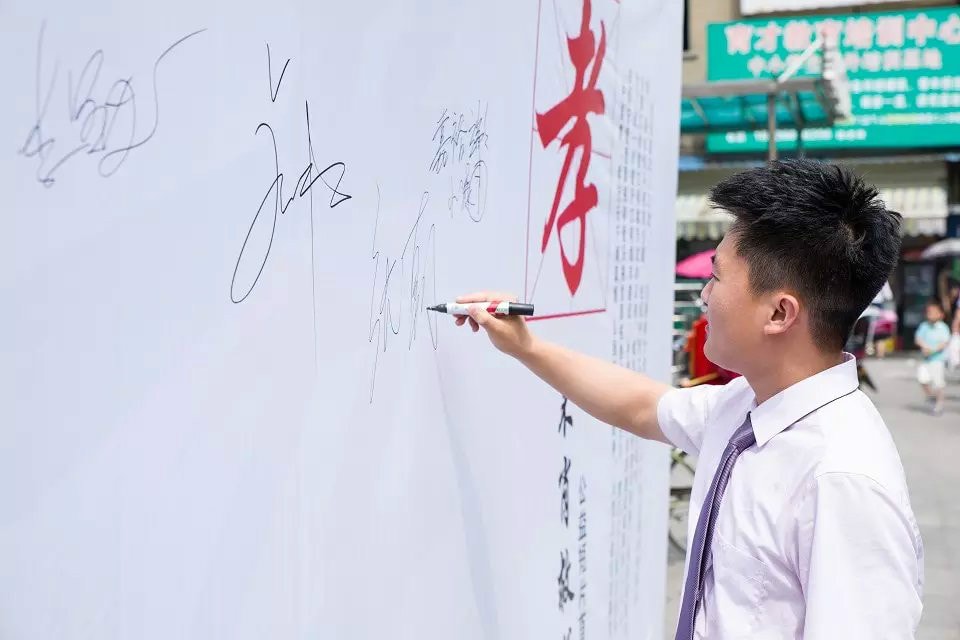 http://www.119127.cn/pics/default/download/f18c943983c009c19120fc1b298c5604.jpg