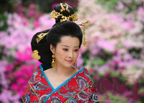 母儀天下  各版海報(bào)及人物關(guān)系圖