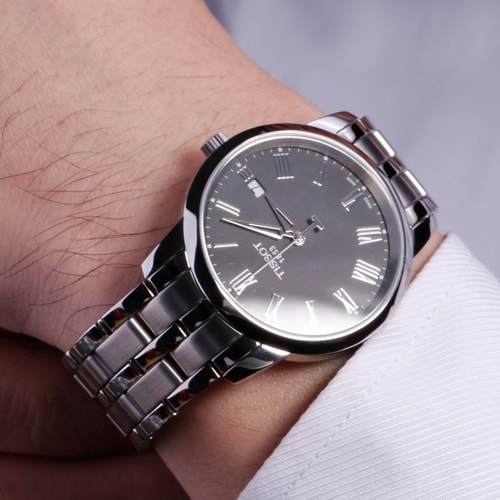 TISSOT/天梭手表 T-CLASSIC系列時(shí)尚休閑鋼帶男表T033.410.11.053.01