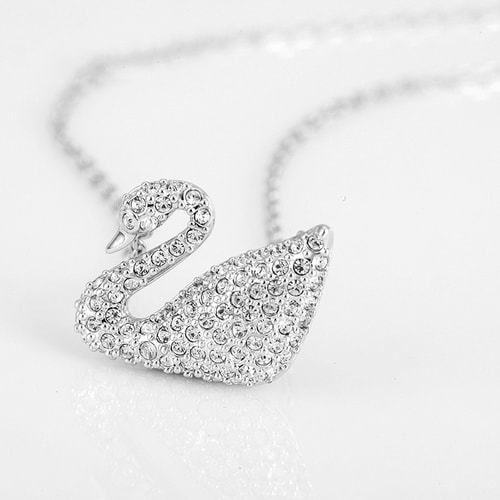 Swarovski/施華洛世奇 銀色經(jīng)典天鵝水晶項(xiàng)鏈5007735