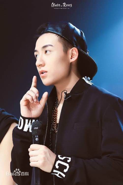 http://www.119127.cn/pics/star/pic/002c7bca0c6f43a94b3e6b82ea53d7f4.jpg