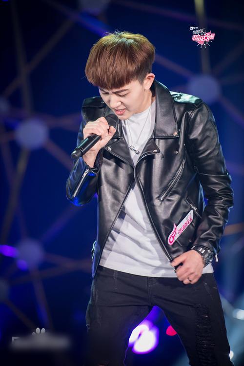 http://www.119127.cn/pics/star/pic/00c71b7bd4f97cb04b58f7ab2847f71a.jpg