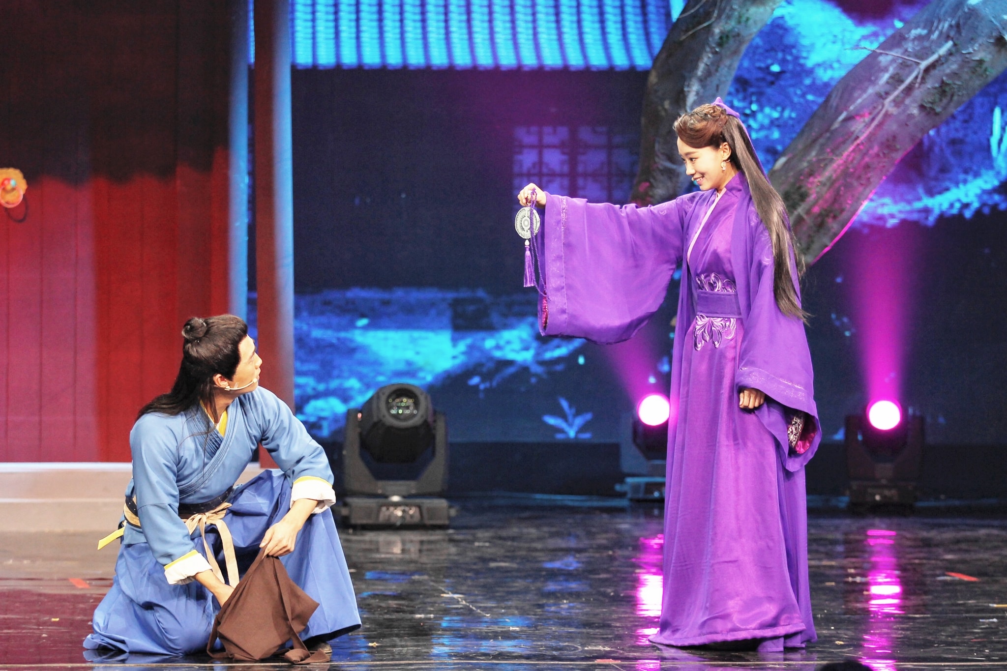 http://www.119127.cn/pics/star/pic/02be0affa58d188a756203233007cc8d.jpg