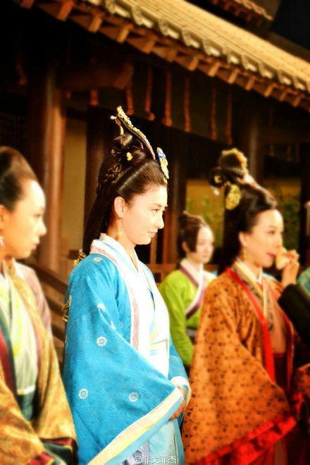 http://www.119127.cn/pics/star/pic/03bf24f27550dde027c186d9b92529d9.jpg