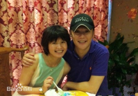 http://www.119127.cn/pics/star/pic/0557626f0cc5998cb0a2bbee72f1c198.jpg