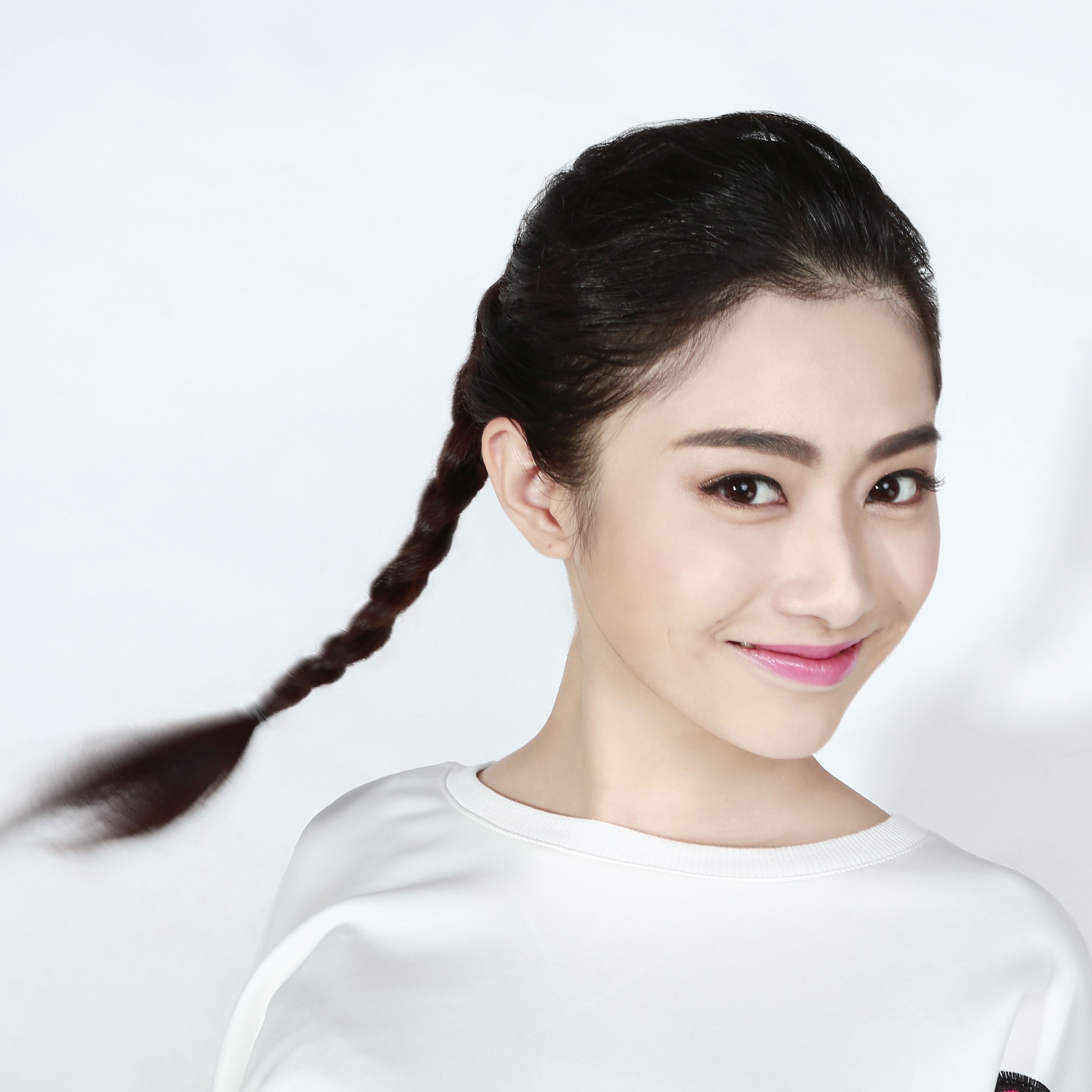 http://www.119127.cn/pics/star/pic/07ff2f442cd0ff4e3ae5e4e9e9265974.jpg