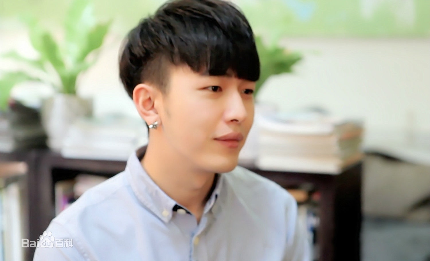 http://www.119127.cn/pics/star/pic/08c7965d078ccfaf10ae91fef4d51ea9.jpg