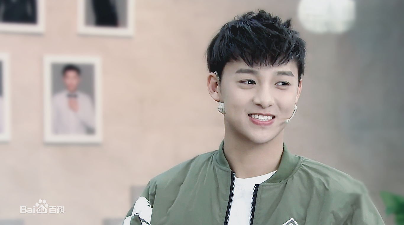 http://www.119127.cn/pics/star/pic/094a916918f43f8899658eec503c140a.jpg