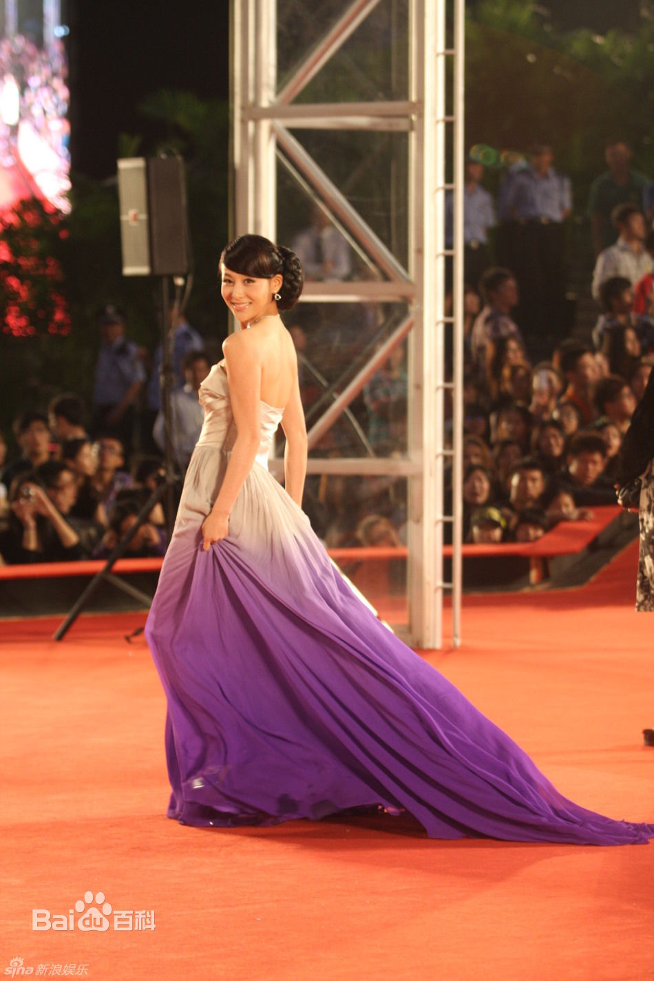 http://www.119127.cn/pics/star/pic/09564630863100b9bd8da19fdba2b255.jpg