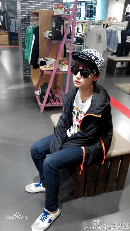 http://www.119127.cn/pics/star/pic/09cdc19e94fd911685fb78f81daf4e6f.jpg