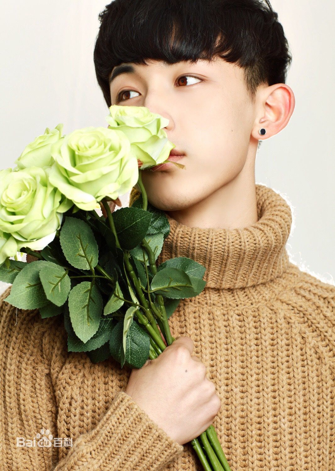 http://www.119127.cn/pics/star/pic/0a390d2834fad1c7bf8715cb4425424b.jpg