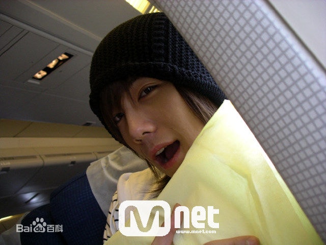 http://www.119127.cn/pics/star/pic/0b1cd351988dbba6b163463303444975.jpg