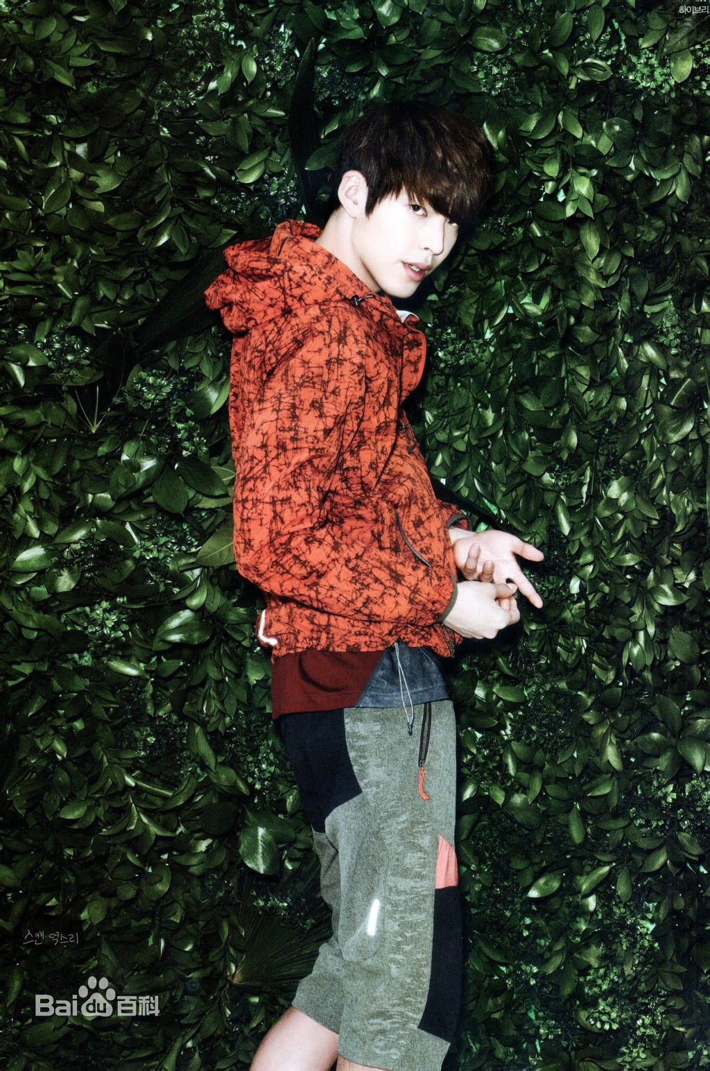 http://www.119127.cn/pics/star/pic/0b32a1b298dc52075dfb95e78ac52a7f.jpg