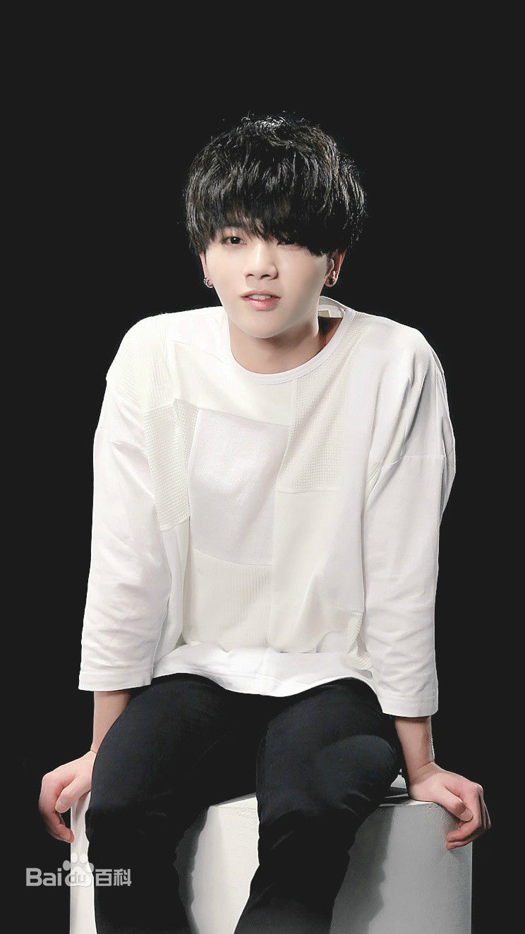 http://www.119127.cn/pics/star/pic/0bab8509020c63a6bcdb9c347b33c481.jpg