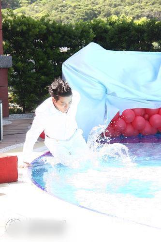 http://www.119127.cn/pics/star/pic/0c0bce61a92266fc8666f7df7c51a4aa.jpg