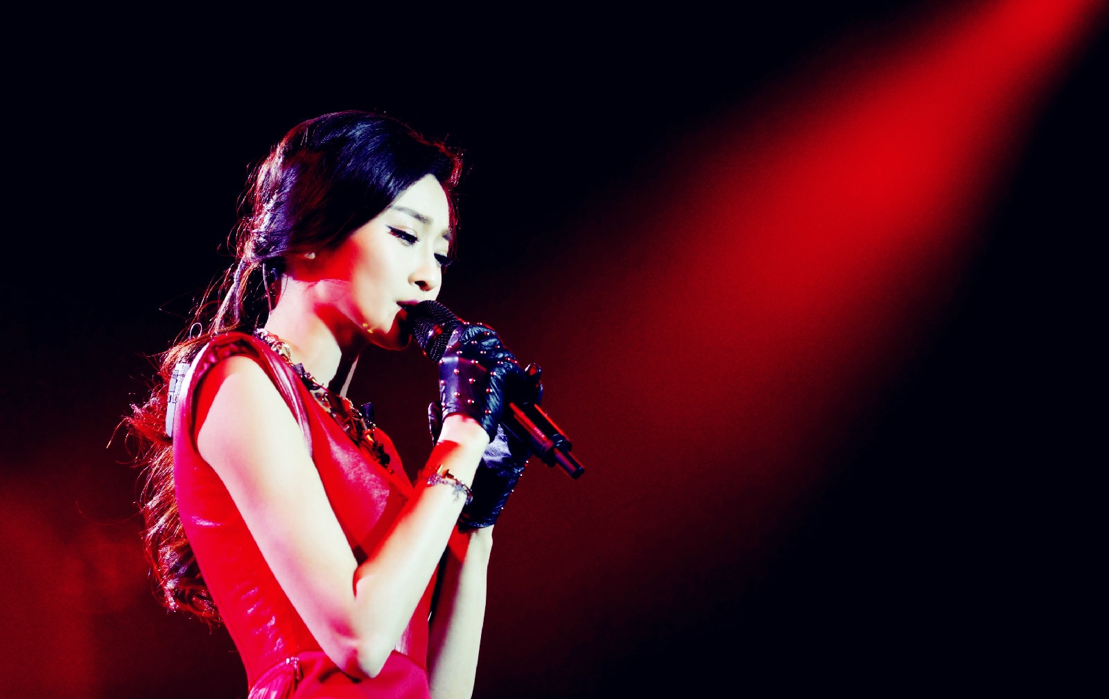 http://www.119127.cn/pics/star/pic/0d11fbcacd98a5a1a7768aebf00dbe65.jpg