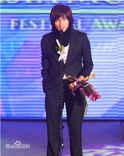 http://www.119127.cn/pics/star/pic/0d31fabc33e30d4bbafa51deeb25e70a.jpg