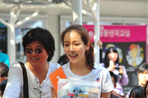 http://www.119127.cn/pics/star/pic/0d7fa4a5146e6a52dabb49e4107ce306.jpg