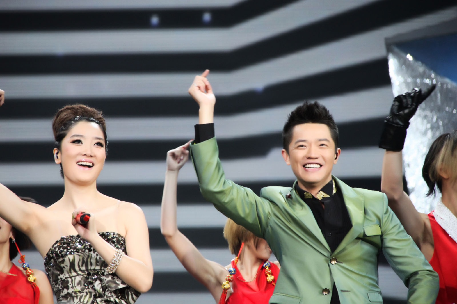 http://www.119127.cn/pics/star/pic/12d50fd2ebf4d3db6a2983d9c609b9aa.jpg