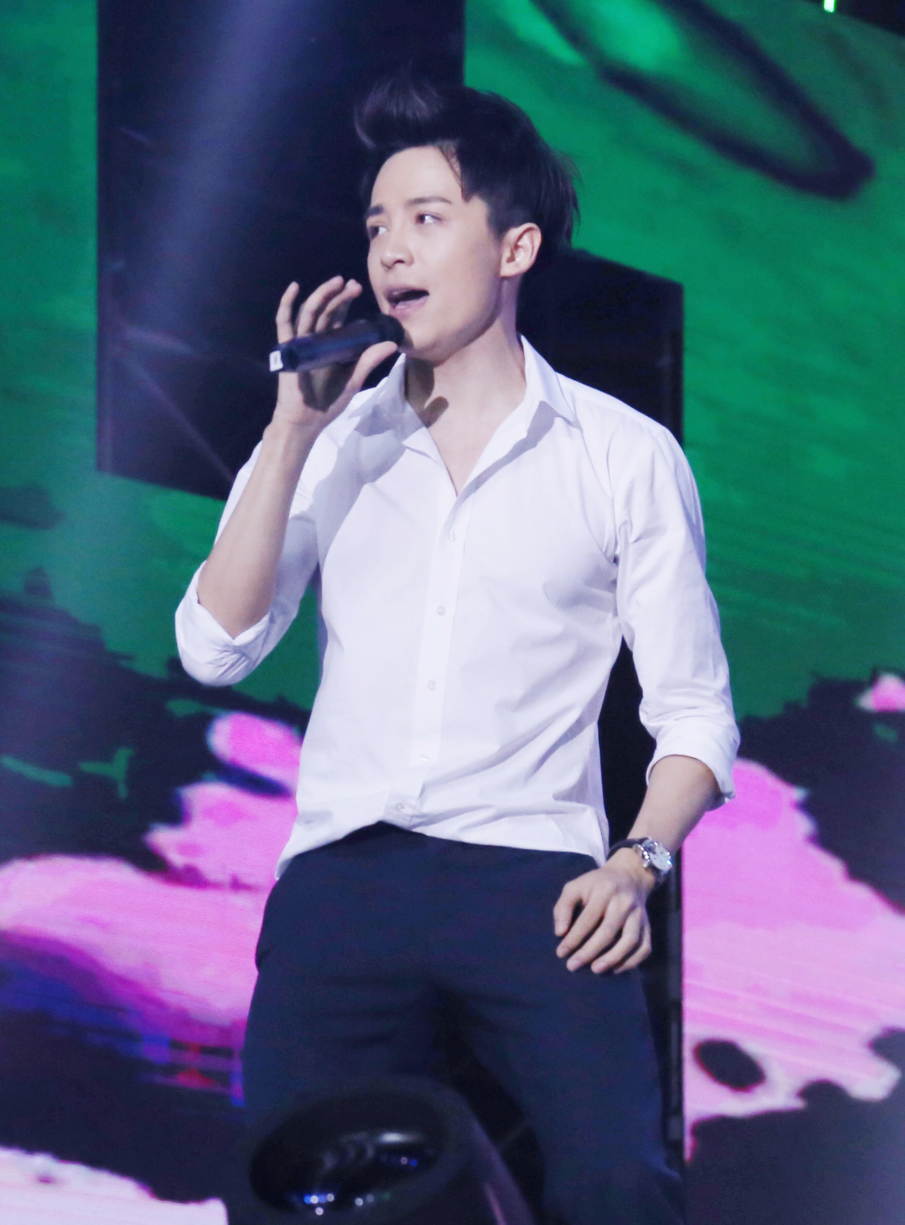 http://www.119127.cn/pics/star/pic/1565/cf5fe6dd47f9b35296e639851d07.jpg