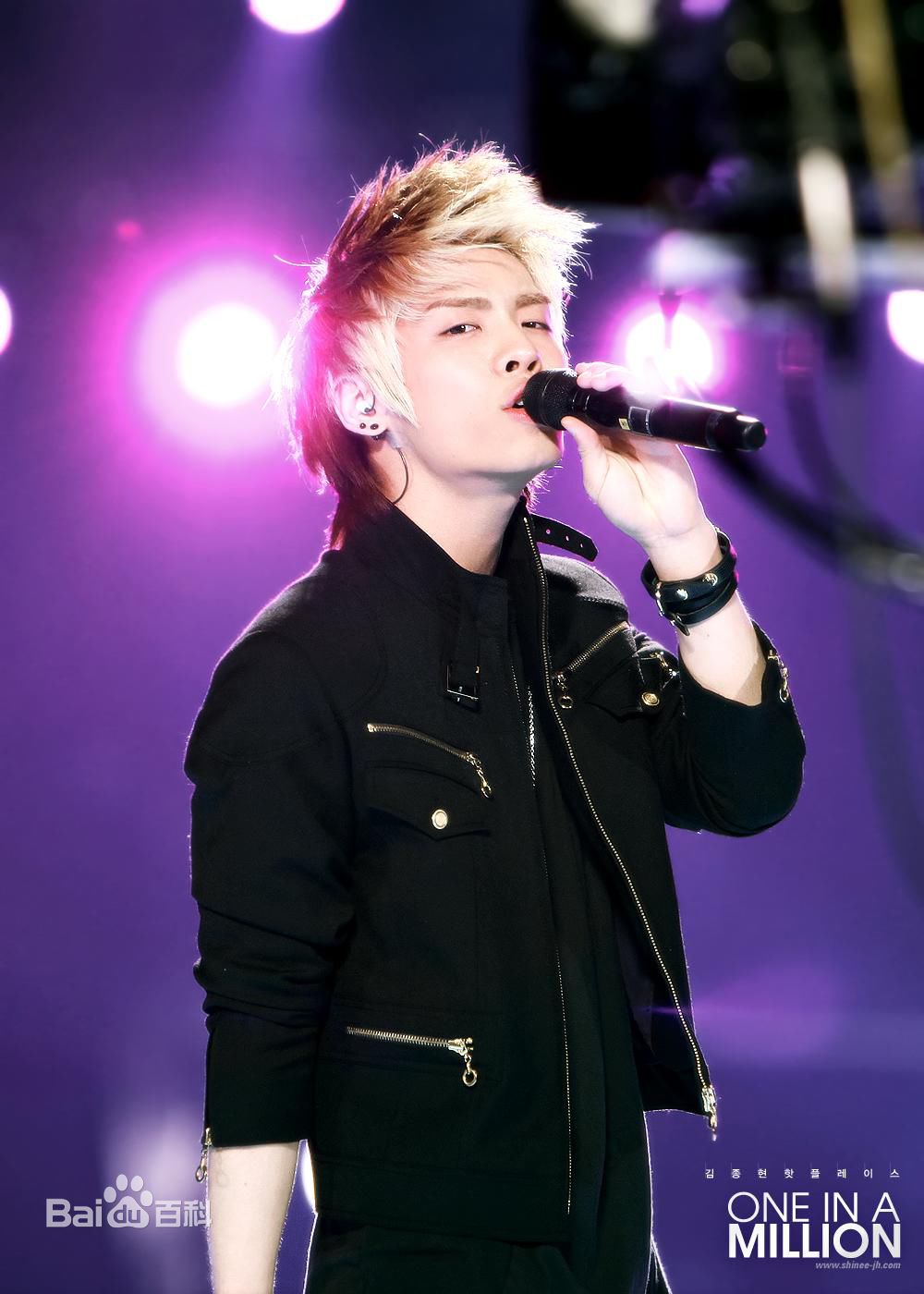 http://www.119127.cn/pics/star/pic/1597a7763e573b5fcbd52ea35d9d4eb0.jpg
