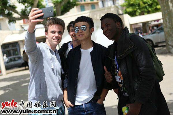 http://www.119127.cn/pics/star/pic/17ce2d129e4163e72a5aa6e79774095c.jpg