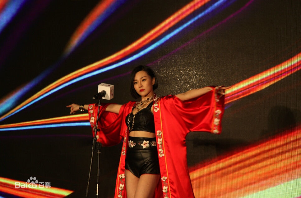 http://www.119127.cn/pics/star/pic/19b69181aa6a5b06223cde9ea10c824d.jpg